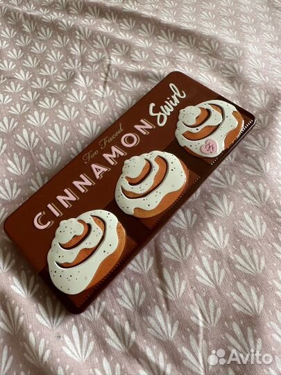 Палетка теней too faced