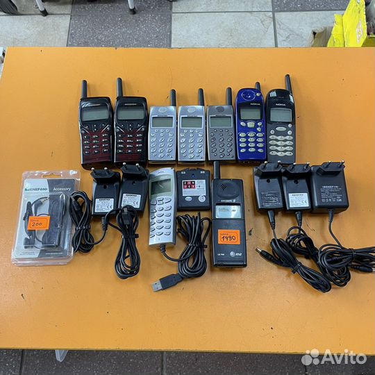 Старые редкие телефоны