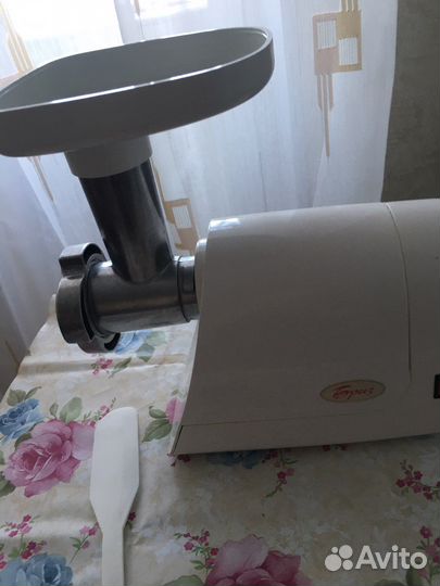 Электромясорубка аксион