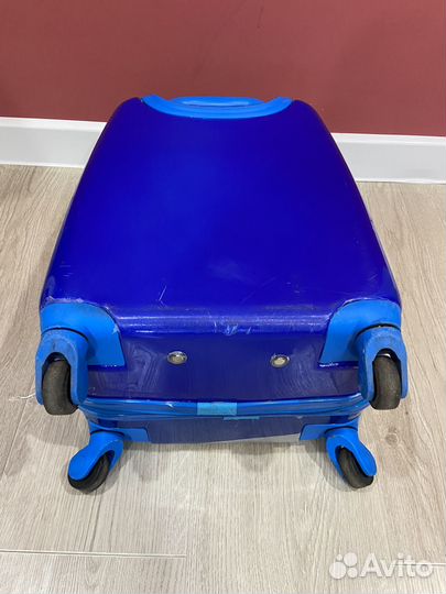 Чемодан на колесах детский бу