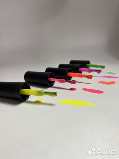 Модель на маникюр для создания контента