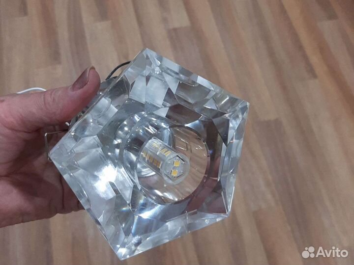 Светильник потолочный встраиваемый