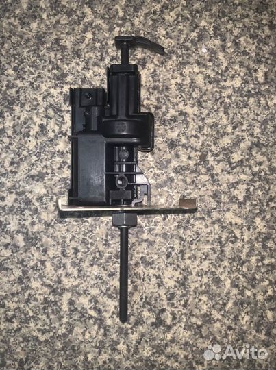 Актуатор лючка бензобака LADA Vesta