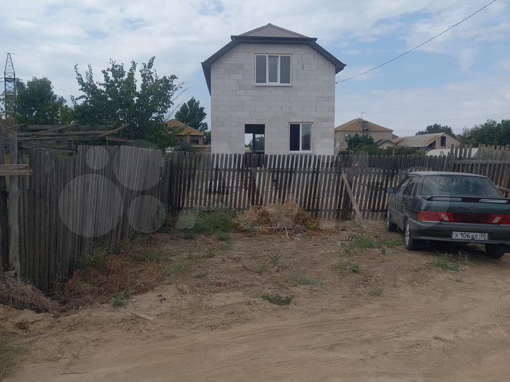 Дом 105 м² на участке 4 сот.