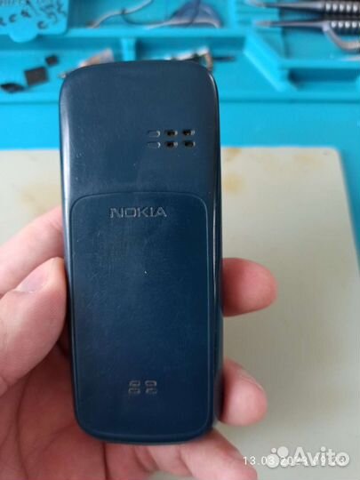 Телефон Nokia 100