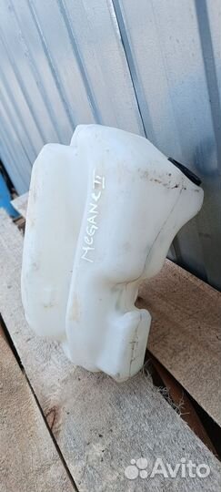 Бачок омывателя Рено Меган 2