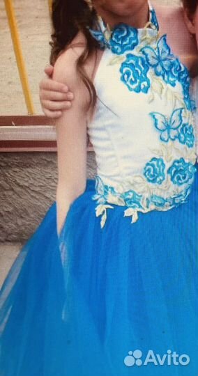 Платье праздничное