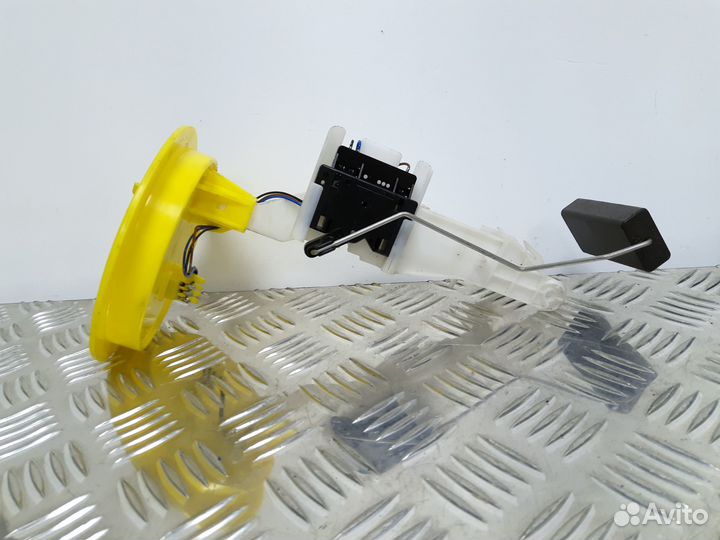 Б/У Датчик уровня топлива Шкода Суперб