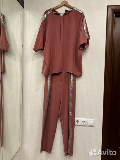 Брючный костюм женский 52 54