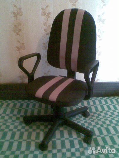 Офисное, (компьютерное) кресло
