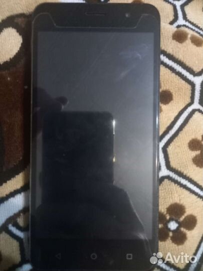 Сенсорный телефон Prestigio