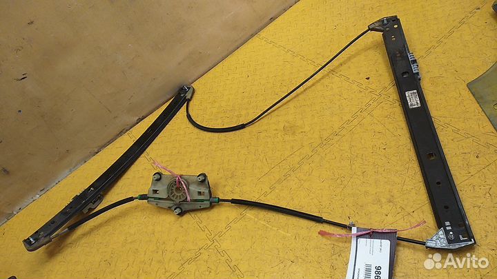 Стеклоподъемник передний левый Q7 (4L)