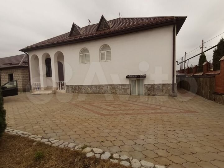 Дом 307 м² на участке 55 сот.