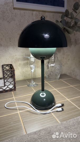 Лампа настольная беспроводная