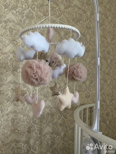 Мобиль в кроватку музыкальный из фетра