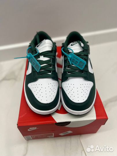 Кроссовки Nike Dunk Low Retro Varsity Green