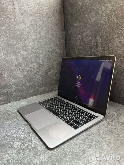 Macbook air A1932 8/128