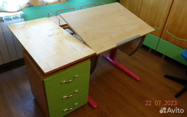 Растущая парта деми