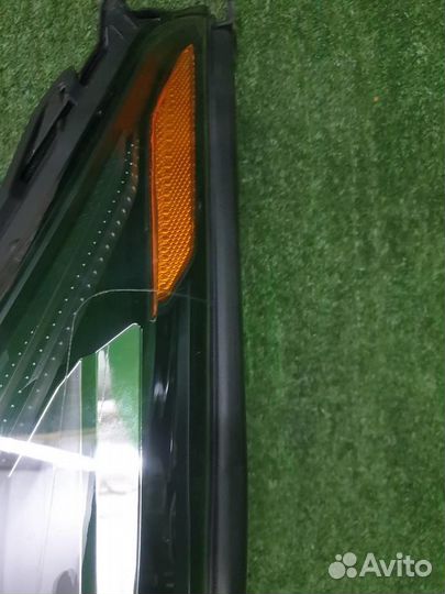 Фара правая Lexus LX570