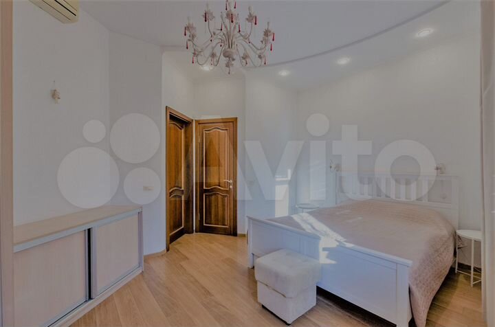 3-к. квартира, 101,6 м², 1/5 эт.