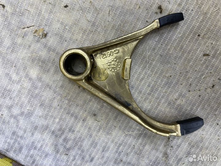 Вилка включения 3 4 передачи МКПП JH3 Логан Сандер