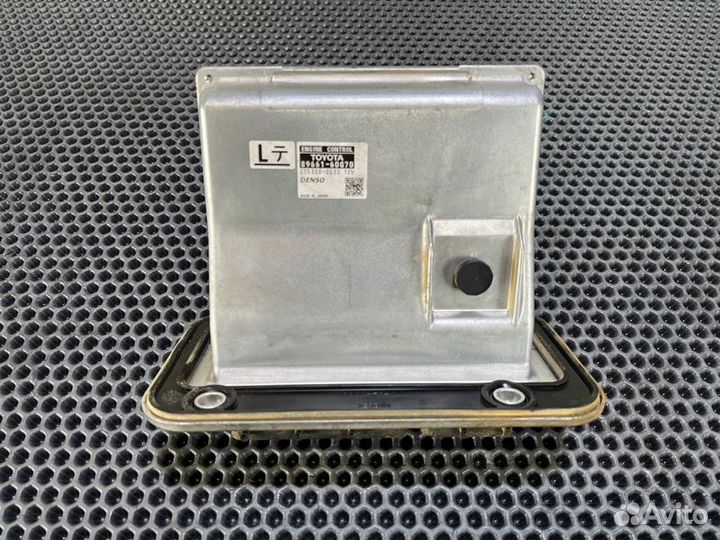 Блок управления двс Lexus Lx570