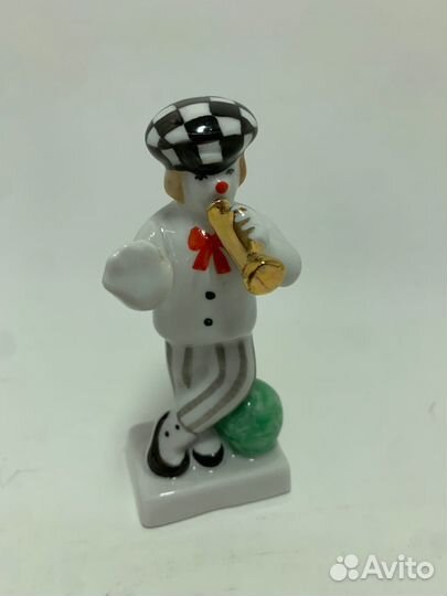 Статуэтка фарфор 