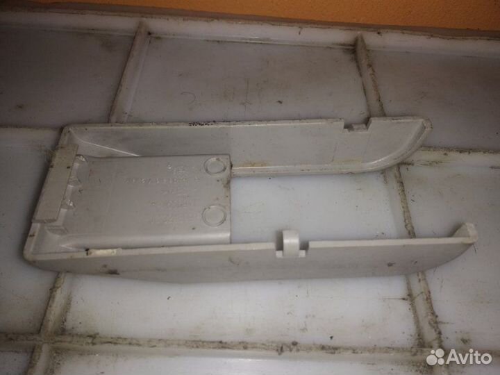 Заглушка крепления сиденья Mercedes R-Class W251