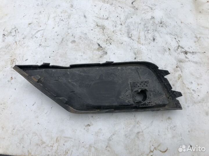 Решетка в бампер правая Volkswagen Tiguan 2007 201