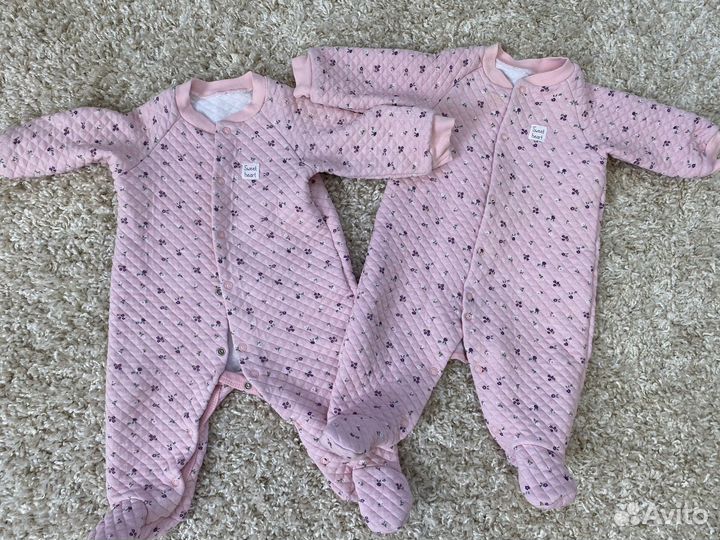 Пакет одежды для девочек-двойняшек. Размер 62-68