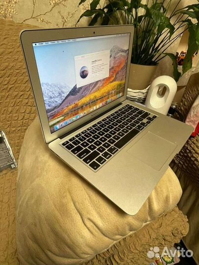 MacBook Air 13, 2014 c 128gb SSD, core I5 1.4ghz/4