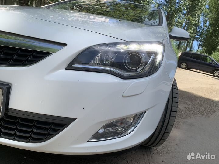 Opel Astra 1.6 МТ, 2011, 222 000 км