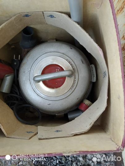 Электропылесос Уралец