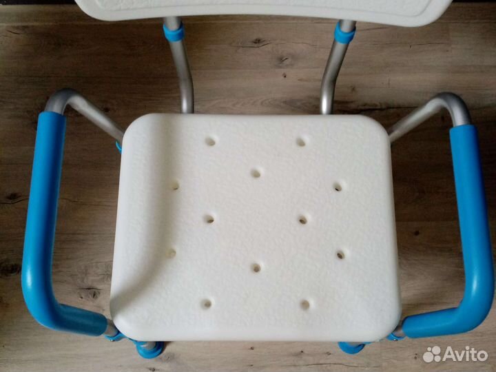 Стул для ванной