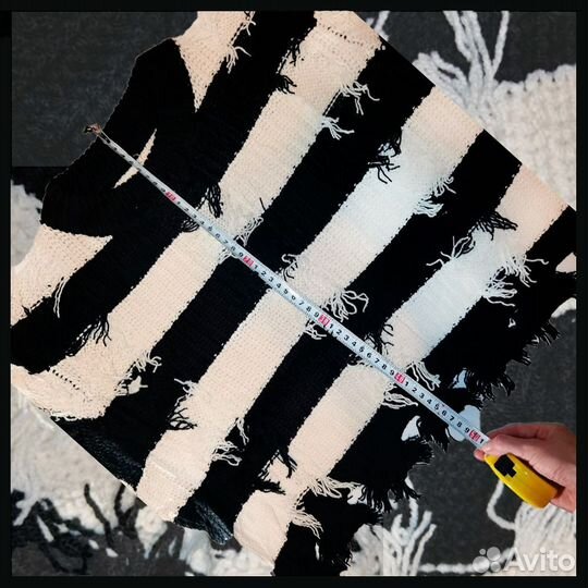 Стильный джемпер чб