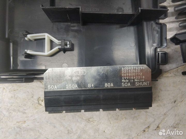 Новый Блок предохранителей Skoda rapid polo 6