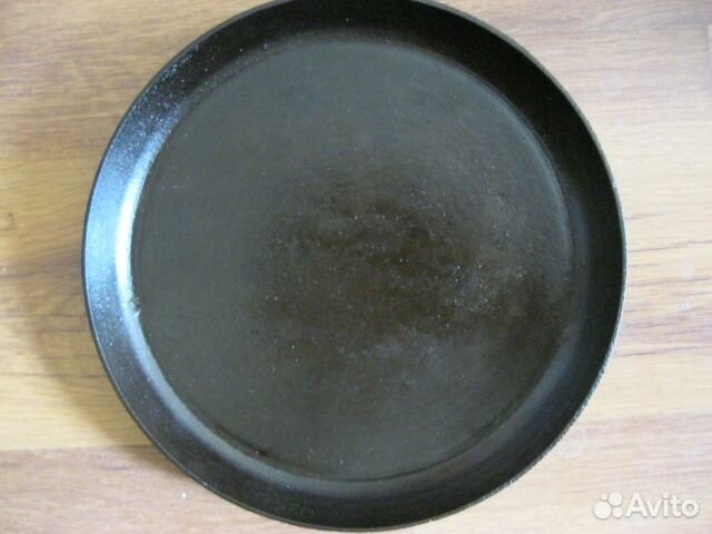 Чугунная сковорода