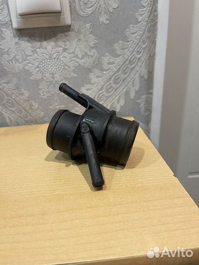 Тройник системы охлаждения range rover 3,6td