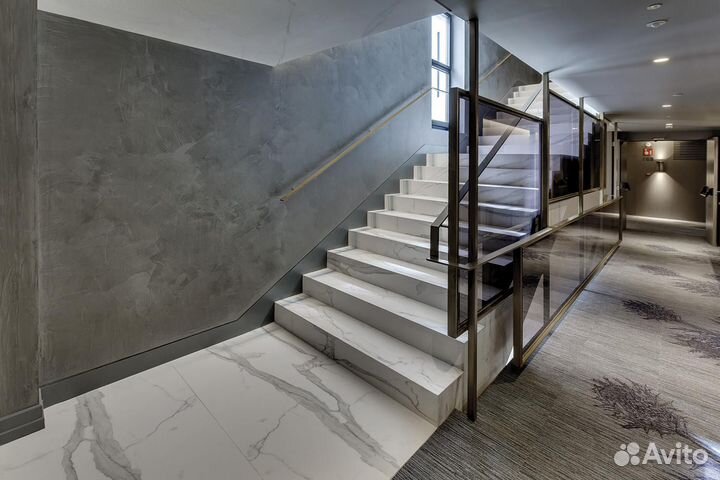 Лестница из кварцевого агломерата