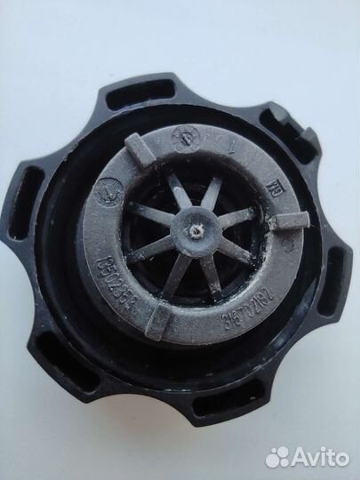 Крышка расширительного бачка GM 13502353