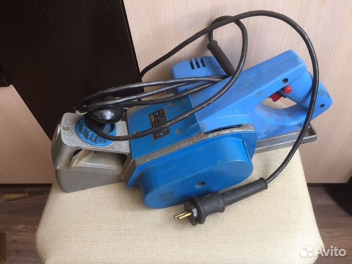 Электрорубанок отличный рабочий