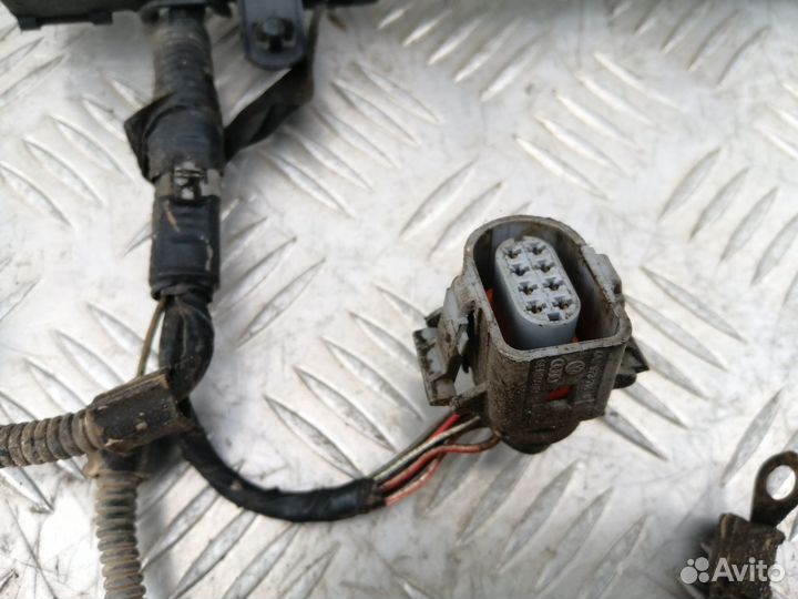 Проводка двигателя Volkswagen Golf 3 1.6 AEE 96г