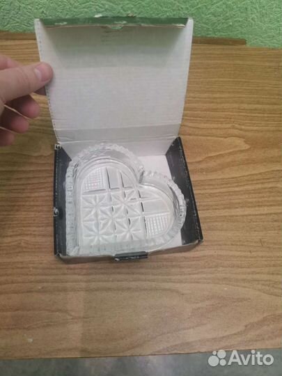 Хрустальная вазочка