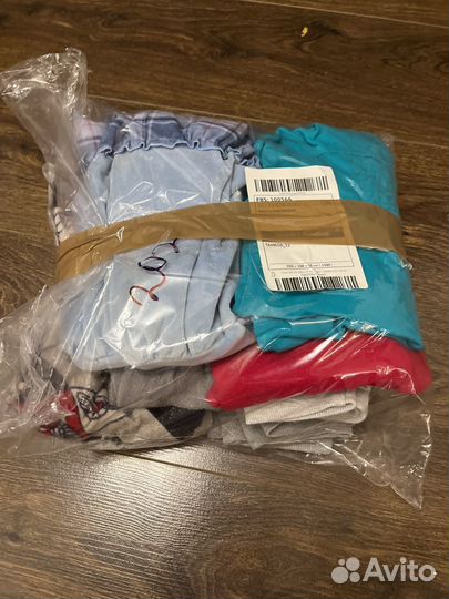 Отдам детские вещи на девочку