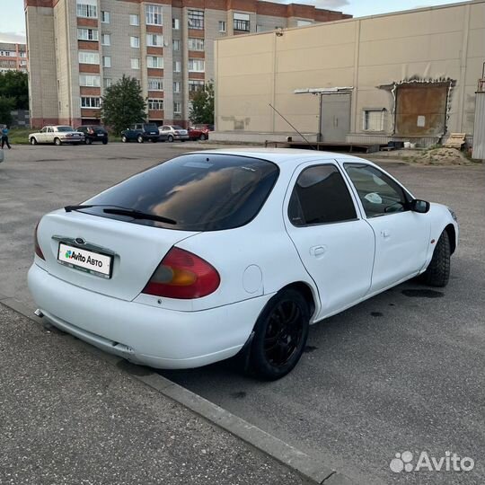 Ford Mondeo 1.8 МТ, 1998, 357 000 км