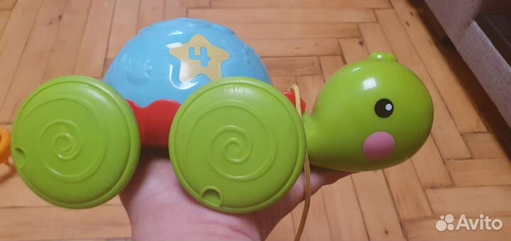 Черепаха каталка fisher price