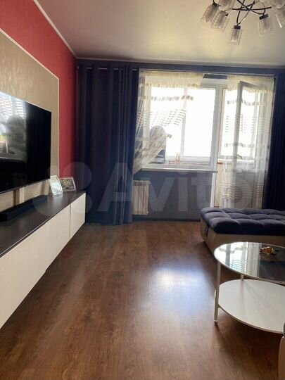 3-к. квартира, 72 м², 9/9 эт.