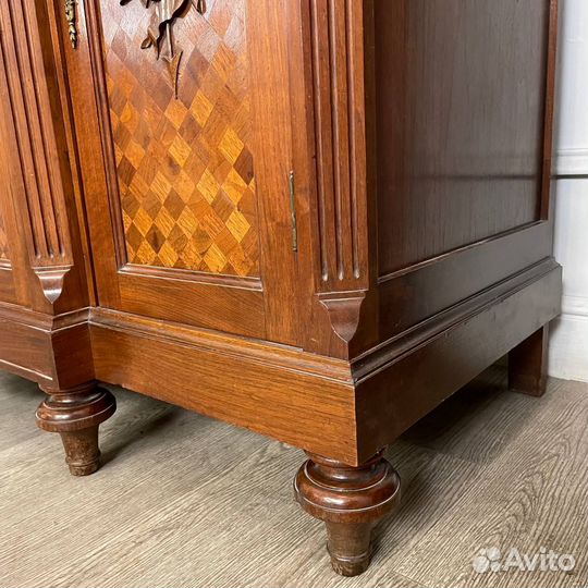 Антикварный буфет