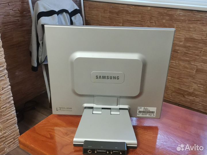 Монитор Samsung 17 2xs