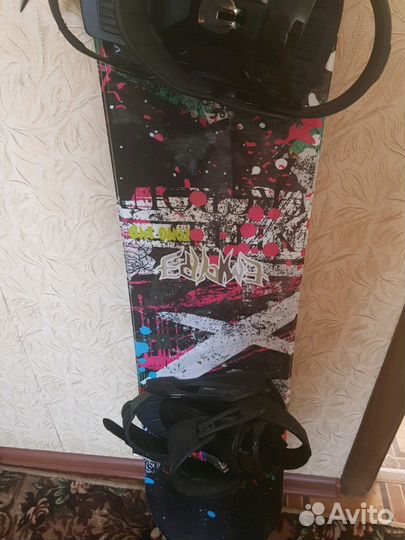 Сноуборд с креплениями.Комплект